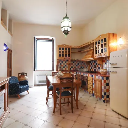 Dimora Cariddi Al Centro Storico Сasa de vacaciones